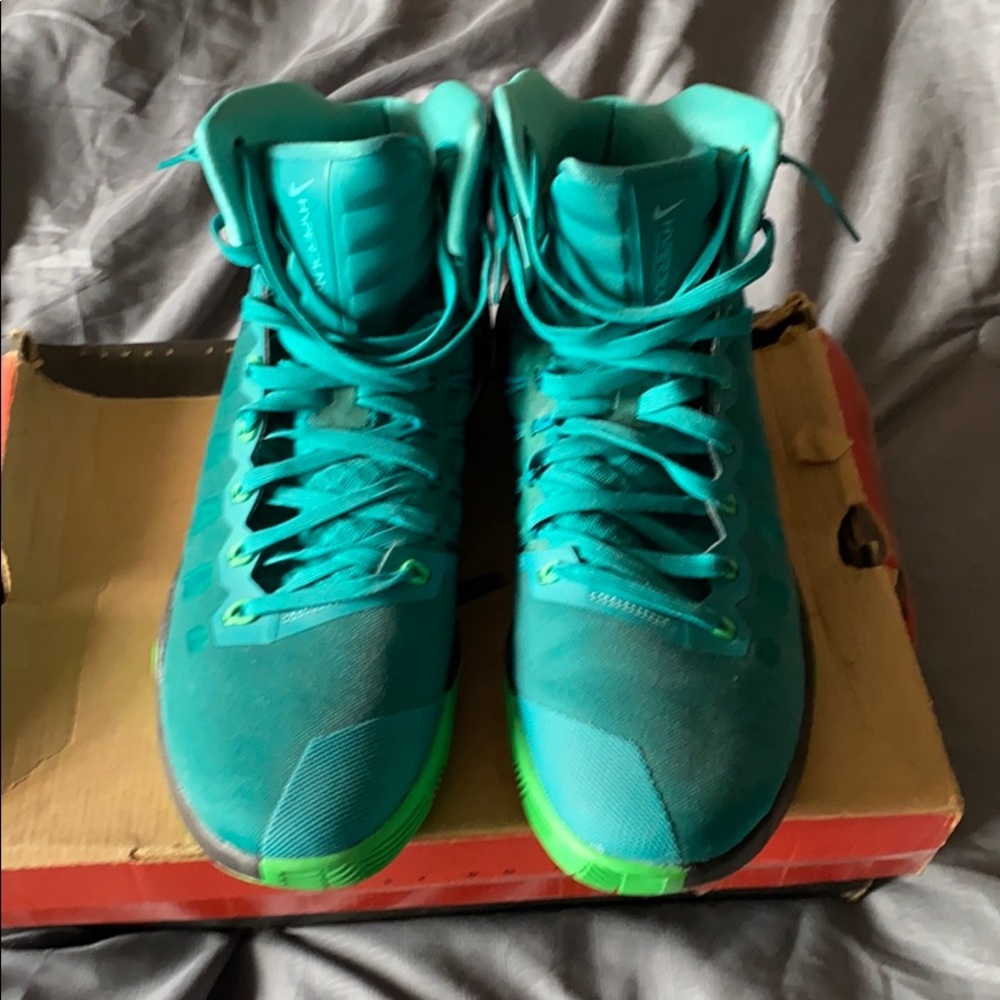 2016 Nike hyperdunks